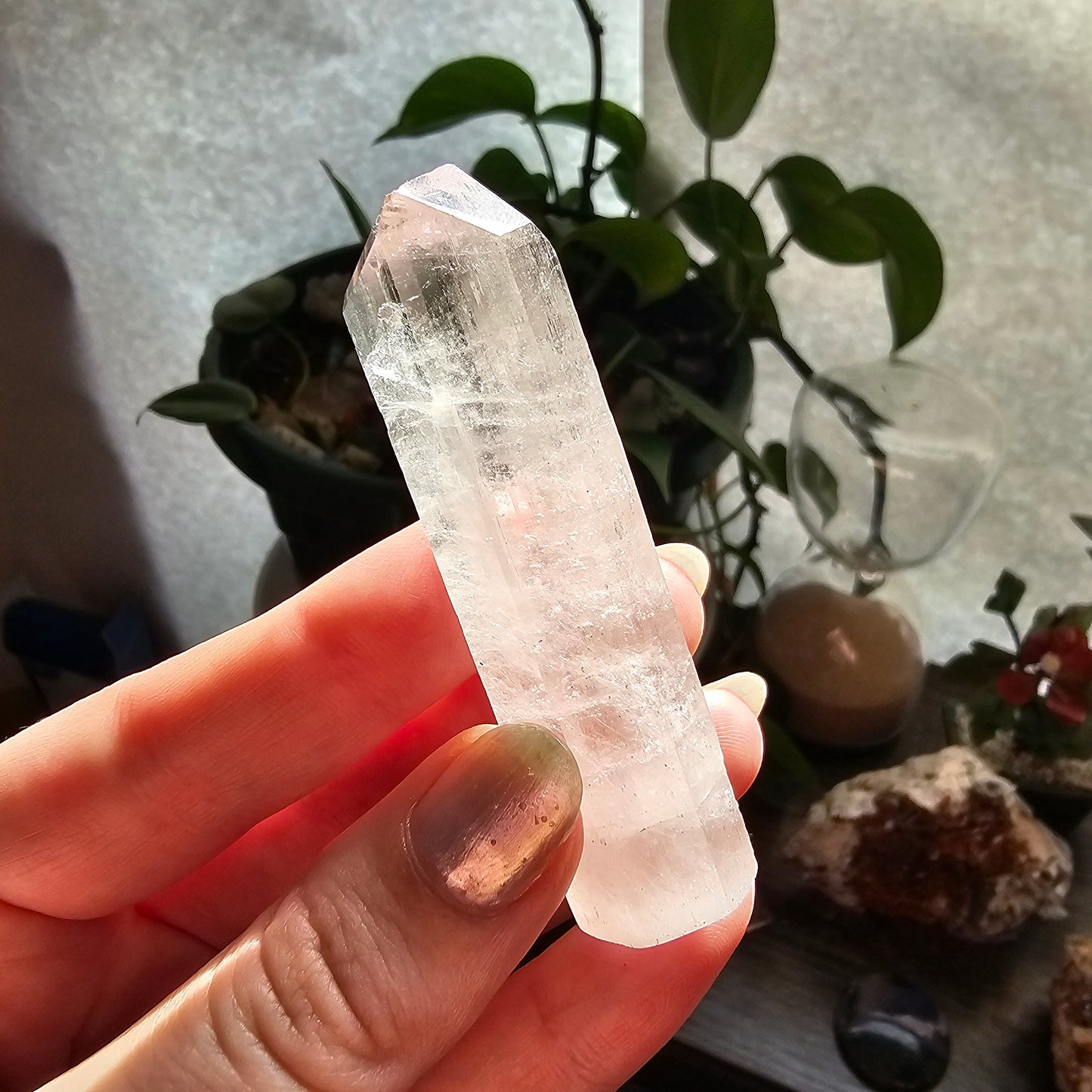 Kunzite Crystal 'Tower', Raw Light Pink Spudomene