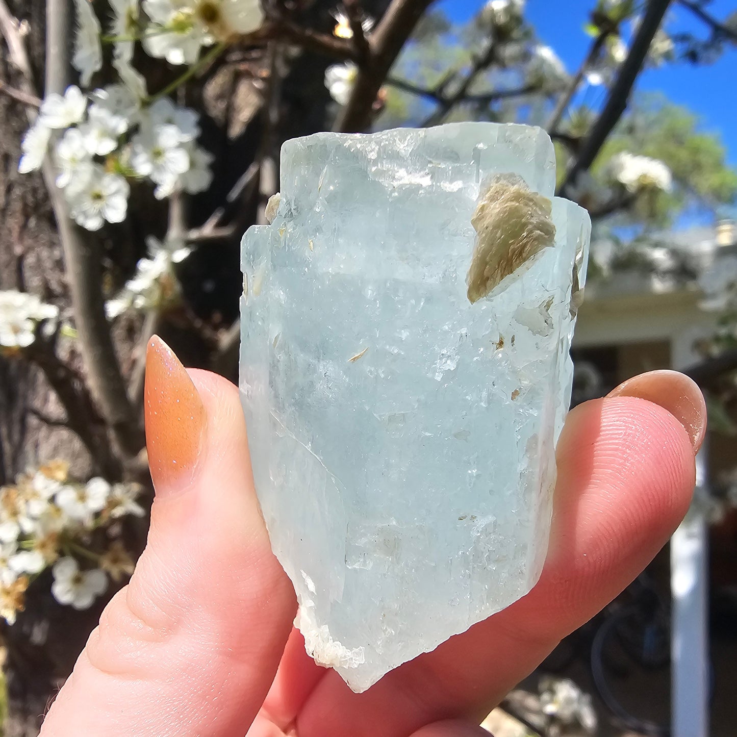 Aquamarine w Silver Muscovite