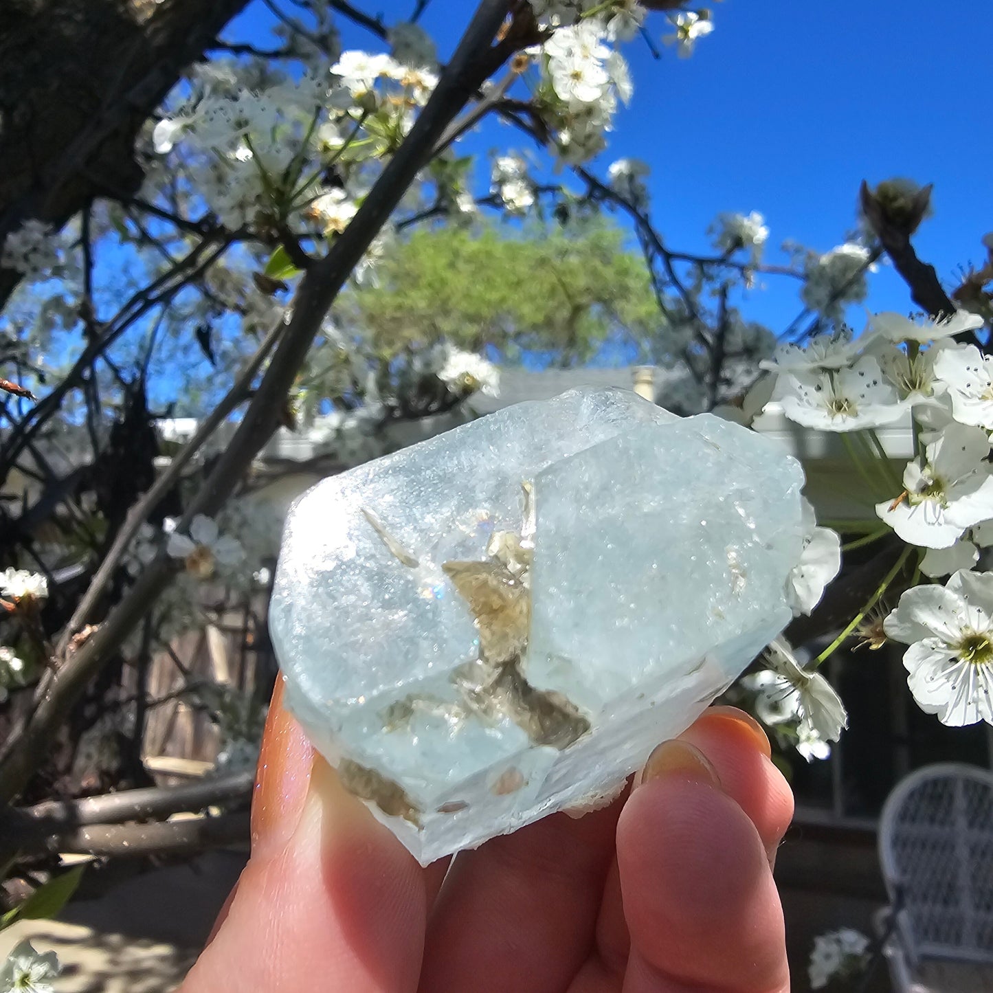 Aquamarine w Silver Muscovite