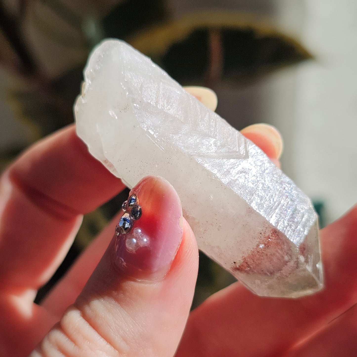 Harlequin Quartz, 33g, with Hematite Phantoms