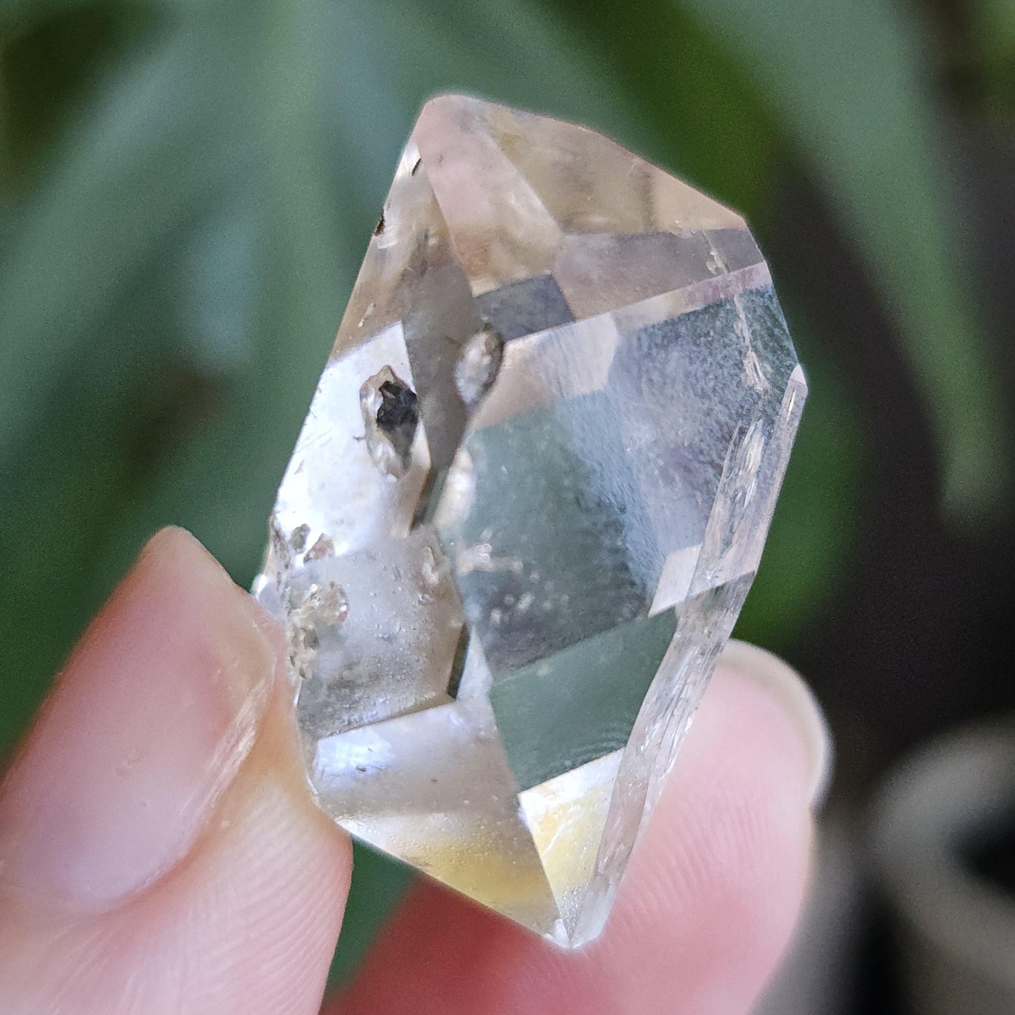 Herkimer Diamond Quartz, Herkimer County New York, USA w Yellow <100