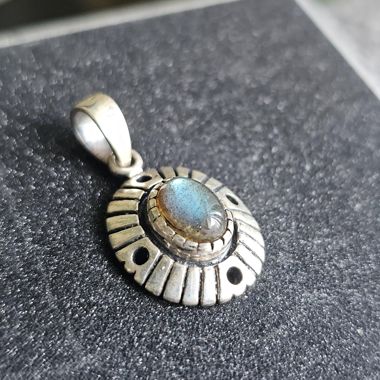 High Flash Labradorite 925 Sterling Silver Pendant