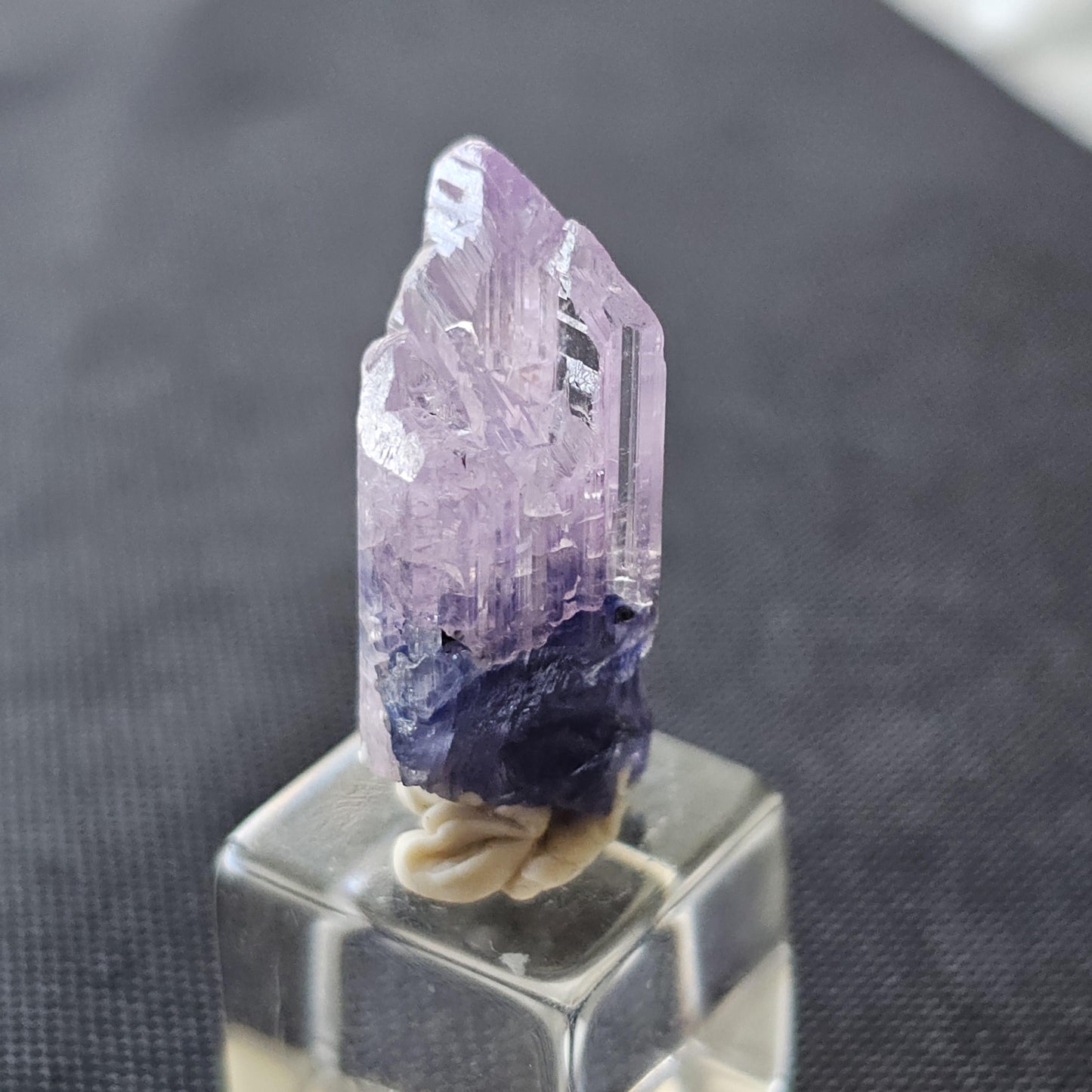 Rare Bicolor Tanzanite with Pink Termination from Merelani Hills, Tanzania, 5g / 25ct