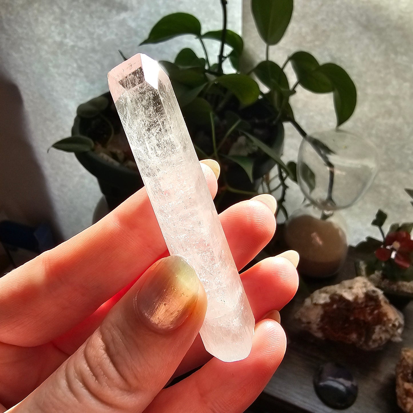 Kunzite Crystal 'Tower', Raw Light Pink Spudomene
