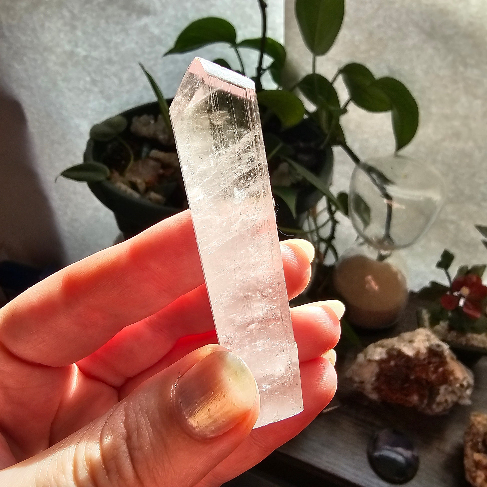 Kunzite Crystal 'Tower', Raw Light Pink Spudomene