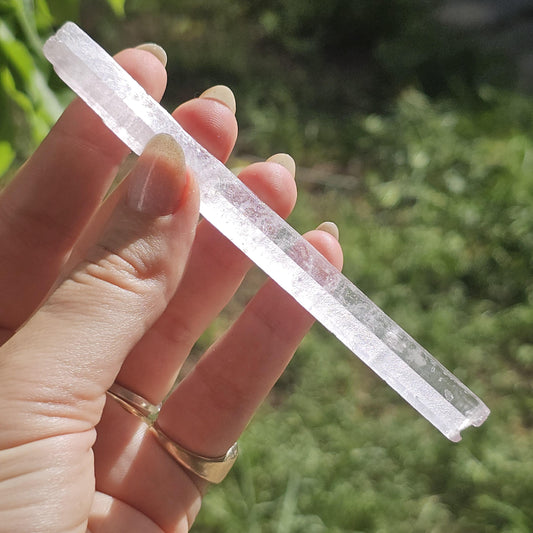 Unique Wand Shaped Spodumene var. Kunzite Crystal with Great Luster, Highly UV Reactive Fluorescent Collector Specimen, Tabby Pencil