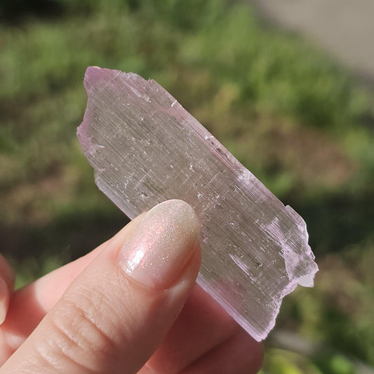 Super Thin Tabular Spodumene var. Kunzite Crystal with Great Luster, Highly UV Reactive Fluorescent Collector Specimen, Good Chatoyancy