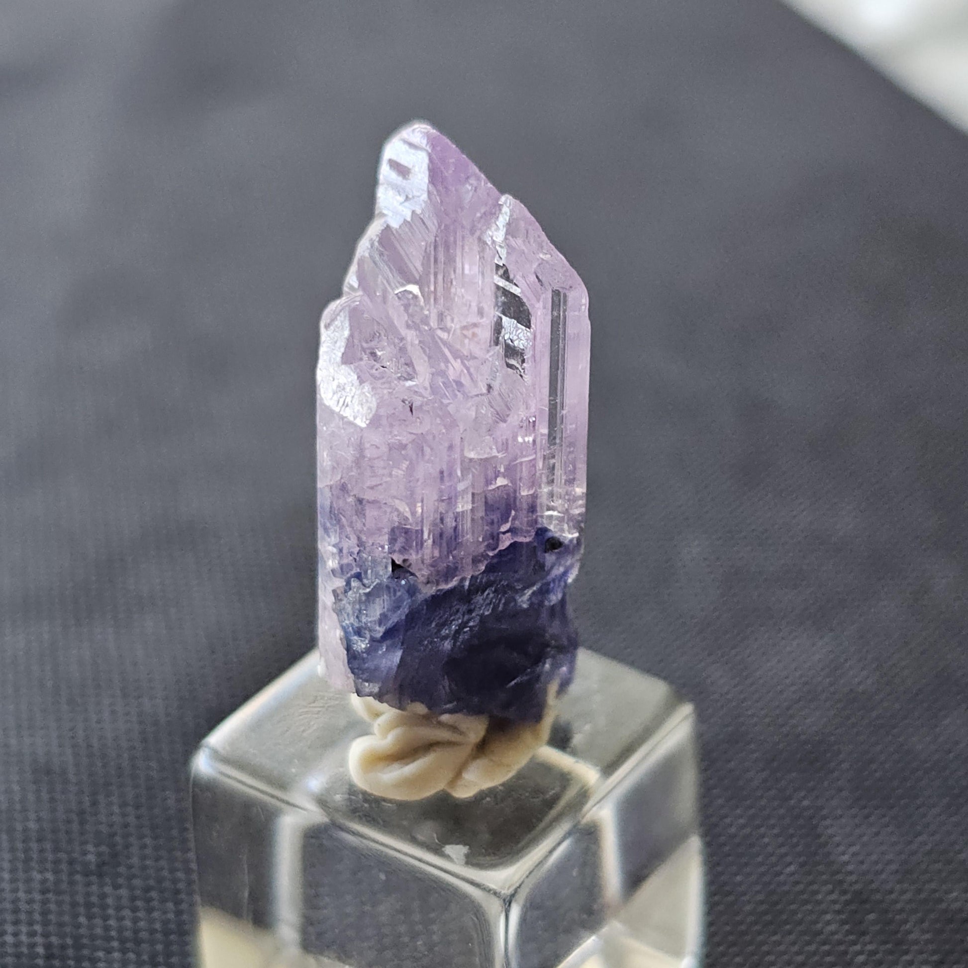 Rare Bicolor Tanzanite with Pink Termination from Merelani Hills, Tanzania, 5g / 25ct