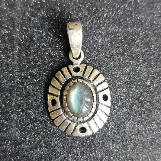 High Flash Labradorite 925 Sterling Silver Pendant