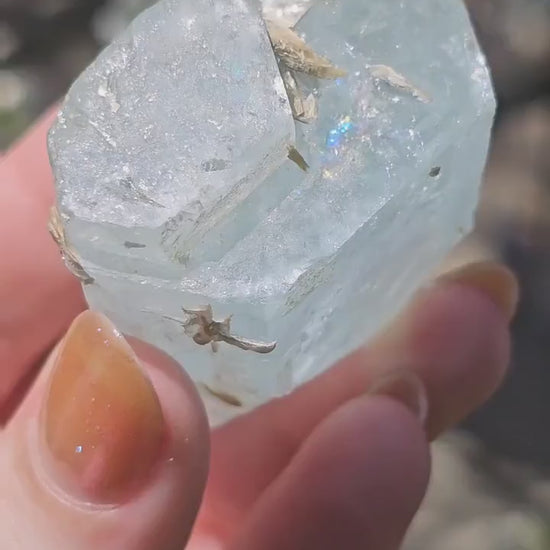 Aquamarine w Silver Muscovite